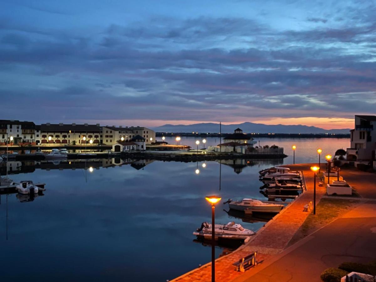 T2 Sur Marina Avec Vue Spectaculaire Appartement Le Barcarès Buitenkant foto